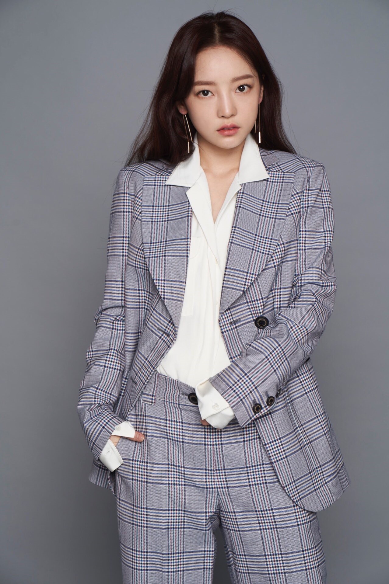 具荷拉twitter帳戶相隔一個月再被盜用粉絲氣憤 放過她吧 美人計 橙新聞