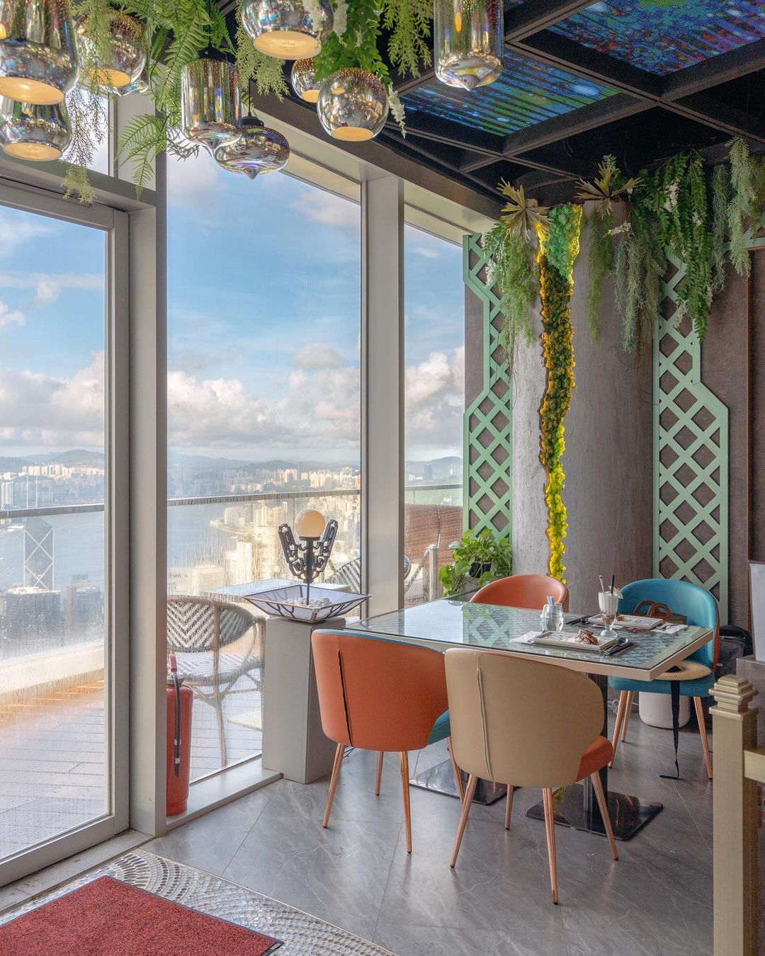 299911801_597312608683554_5654978615352127489_n (1).jpg