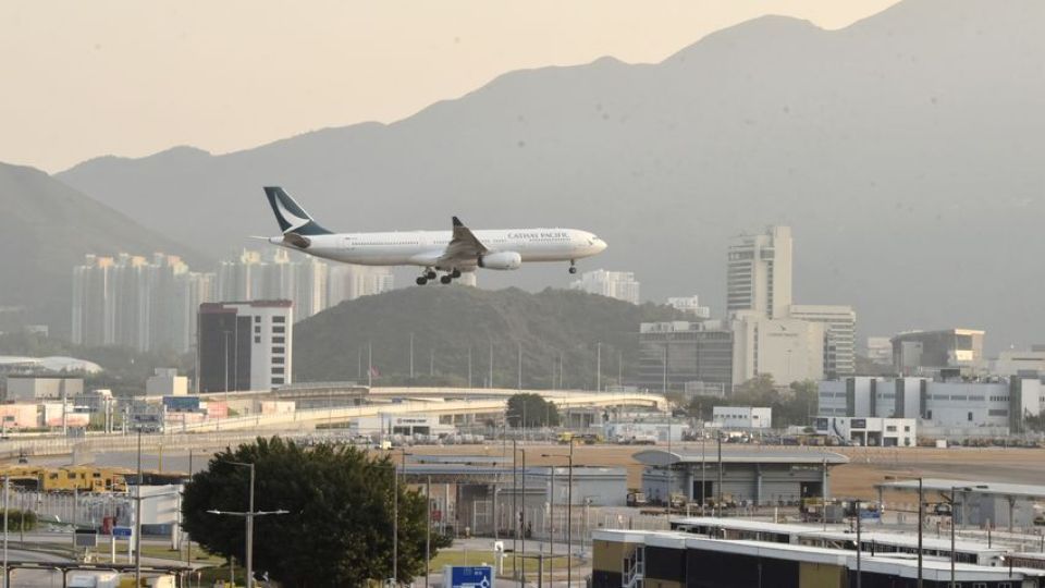 日收緊港澳客入境限制　國泰再削多班日本航班