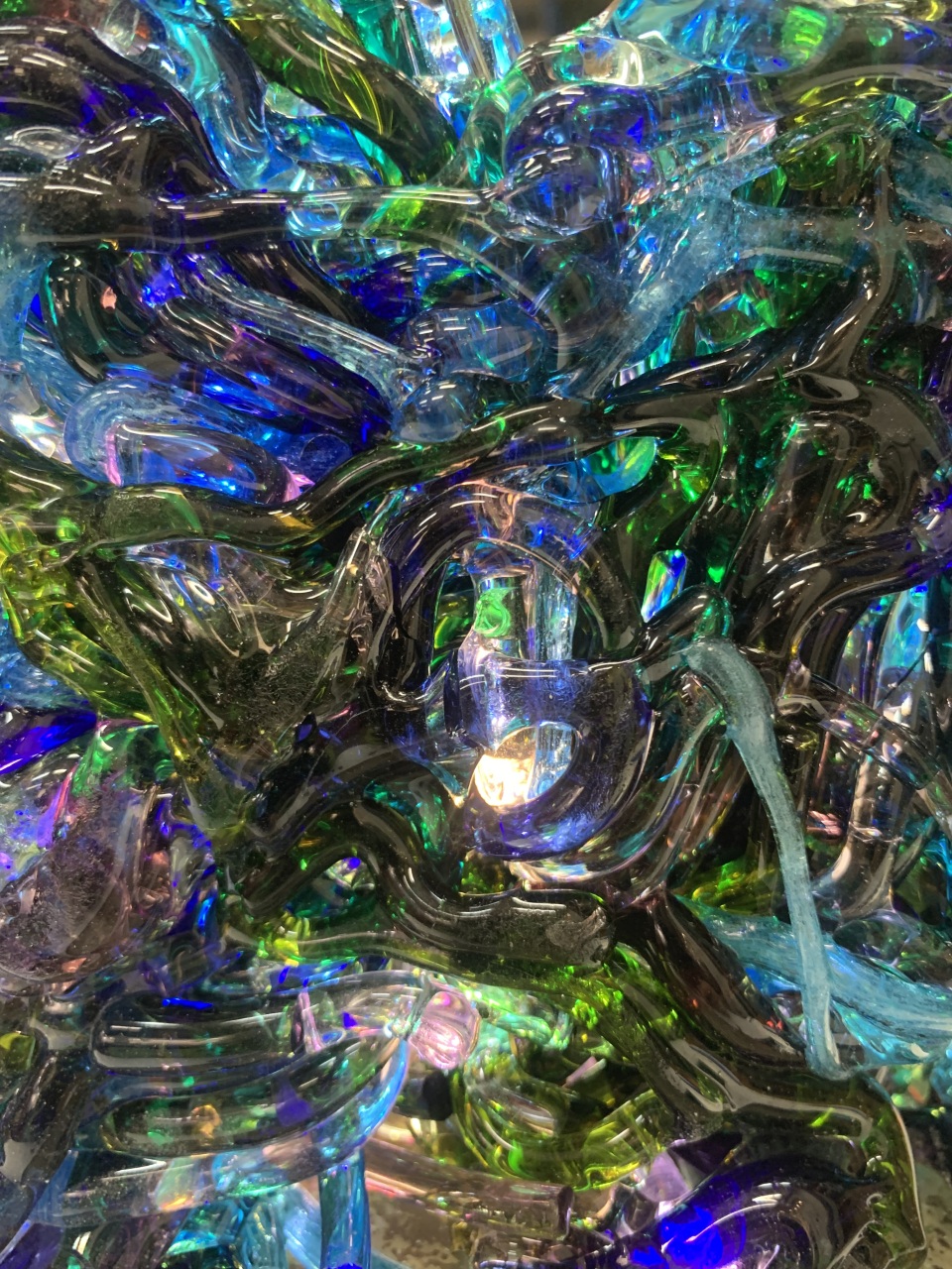 看展览|黄国忠玻璃艺术展本周末举办-为玻璃艺术提供崭新焦点