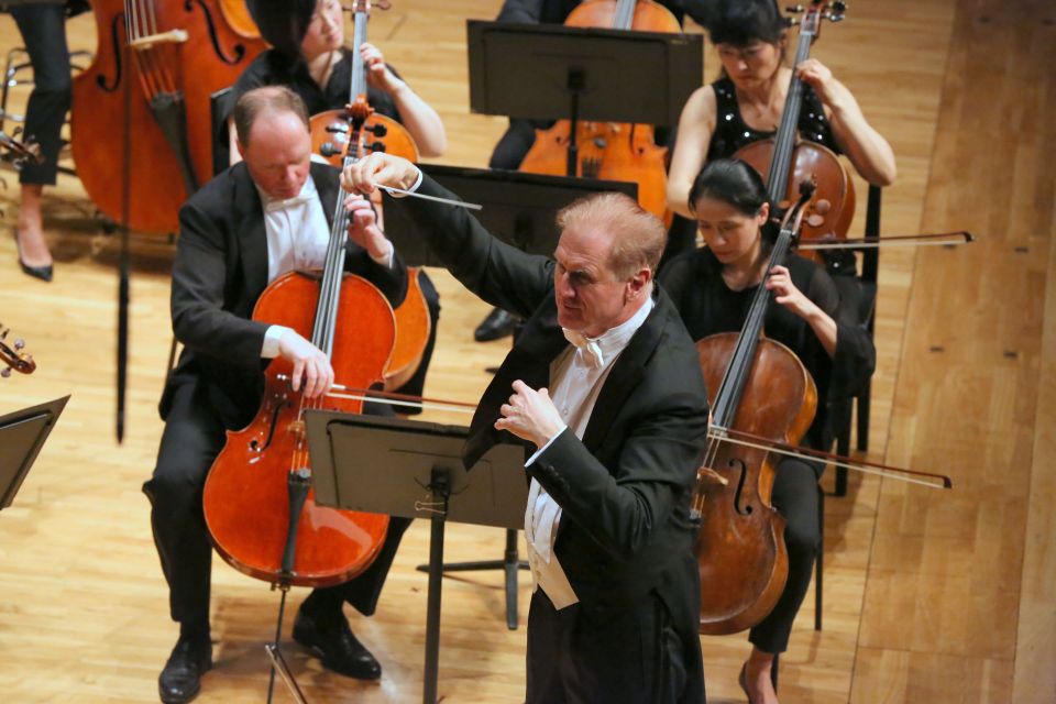 香港小交響樂團公布新任音樂總監-德國指揮柏鵬2023年4月履新