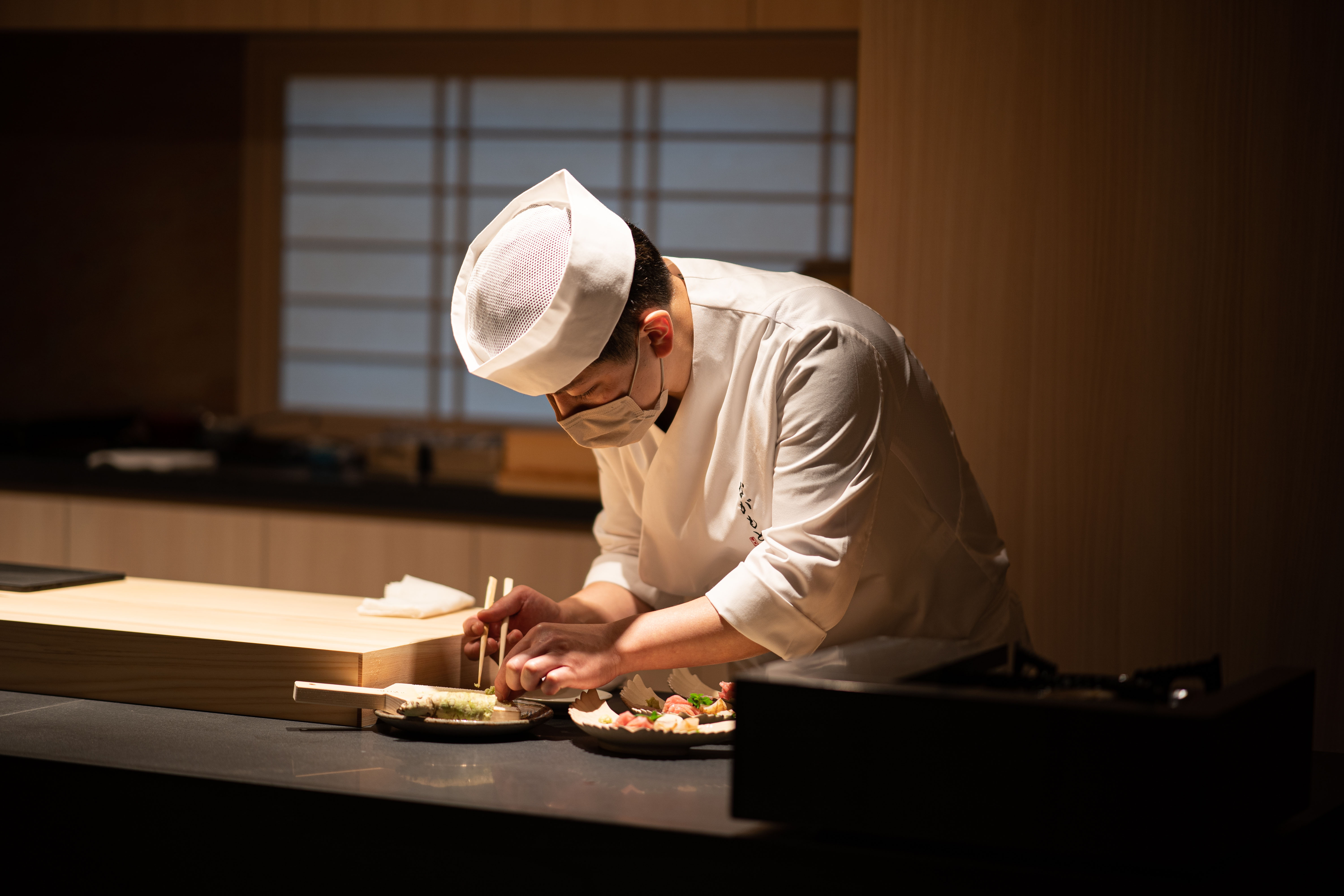 Chef Teruhiko Nagamoto 主廚長本輝彥 (2)_1M.jpg