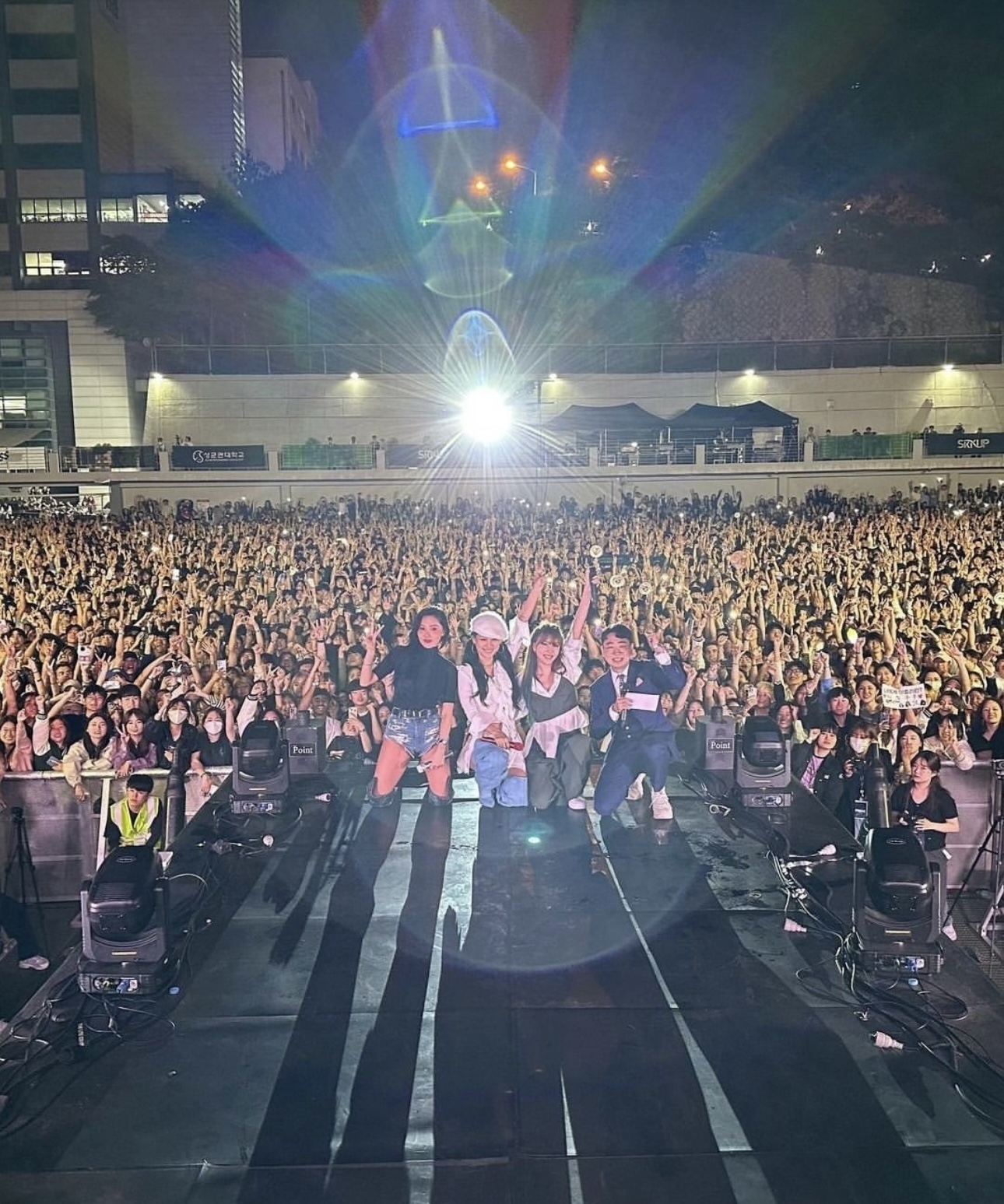 華莎在社交平台分享巡唱照片。(華莎instagram圖片).jpg 華莎在社交平台分享巡唱照片。(華莎instagram圖片).jpg