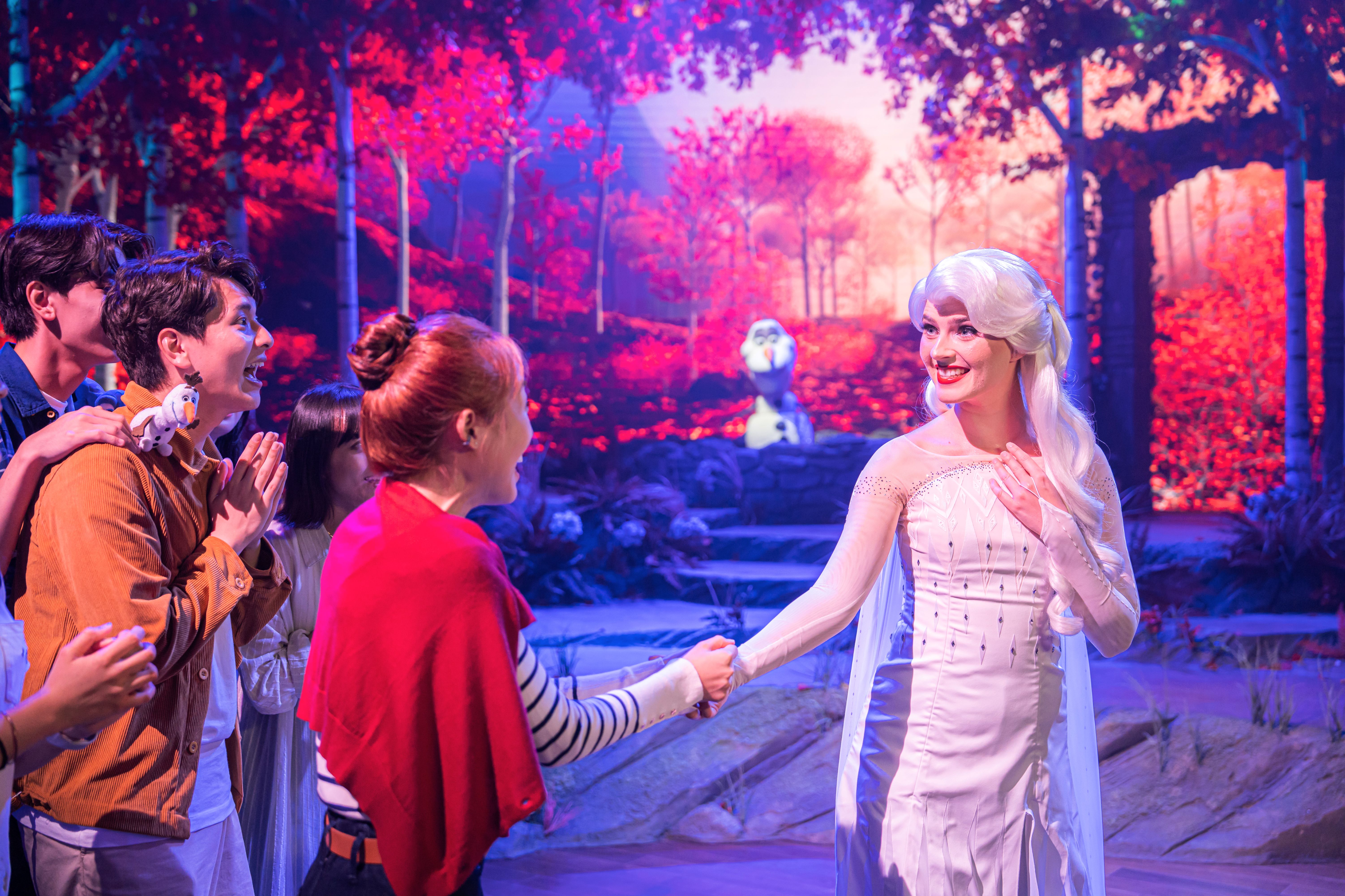 HKDL_World of Frozen_Playhouse in the Woods_2.jpg