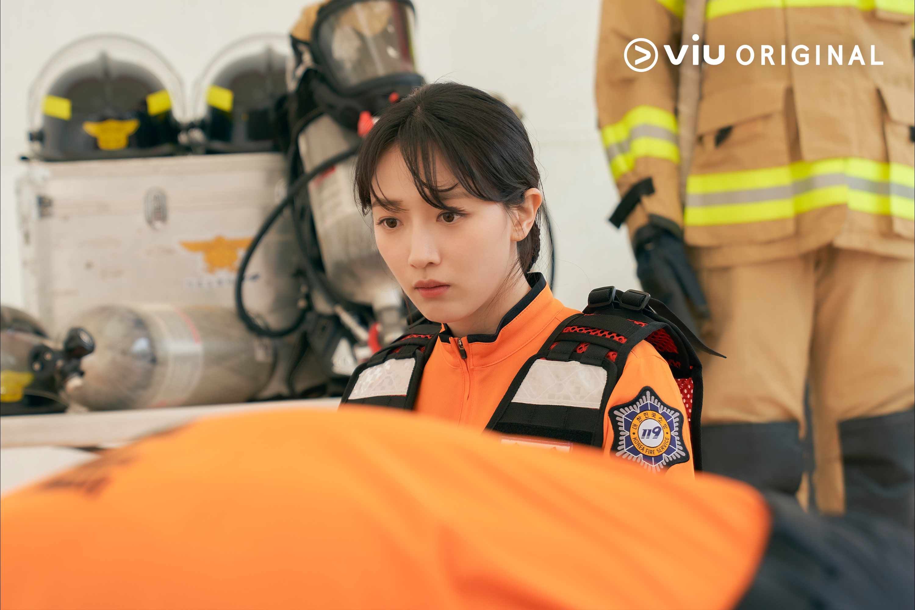 Viu Original《白晝之月》_劇照09_表藝珍.jpeg