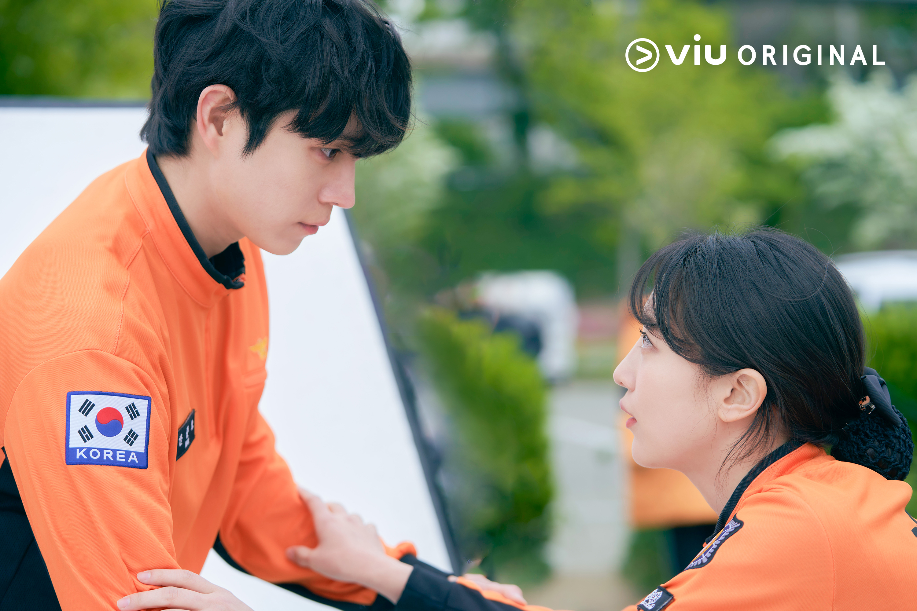 Viu Original《白晝之月》_劇照04_金永大、表藝珍.jpeg