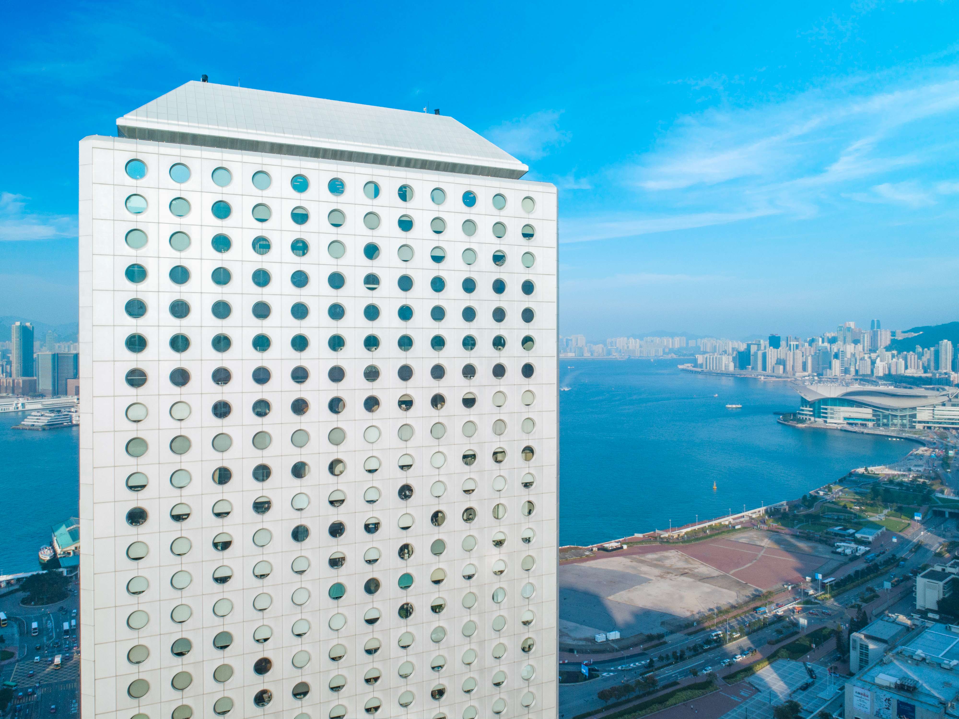 怡和大廈50周年展圓窗設計聞名中外曾榮膺亞洲最高建築
