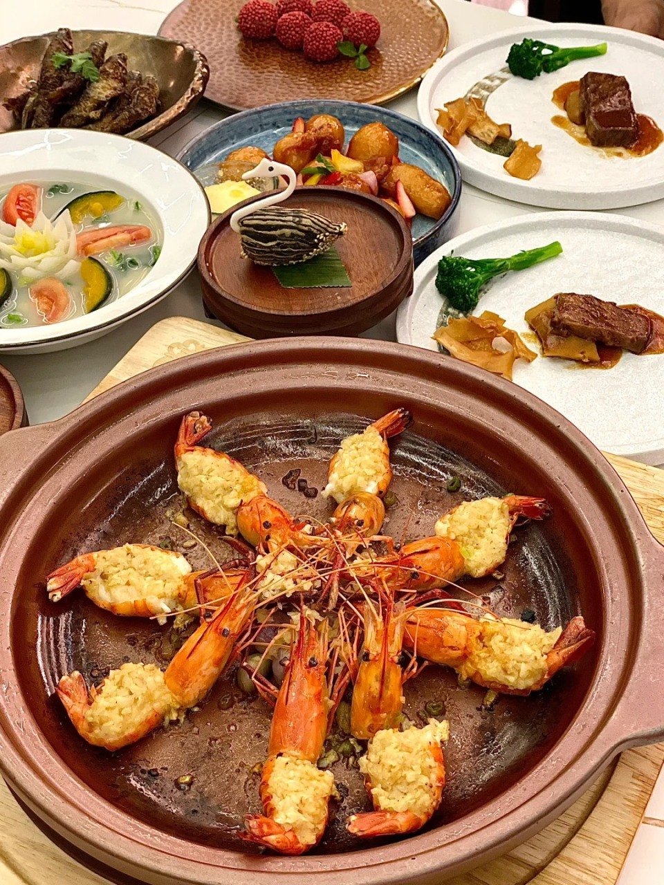 廣州美食2026-8大明星打卡餐廳推薦-跟佘詩曼歎泰國菜-容祖兒食大排檔