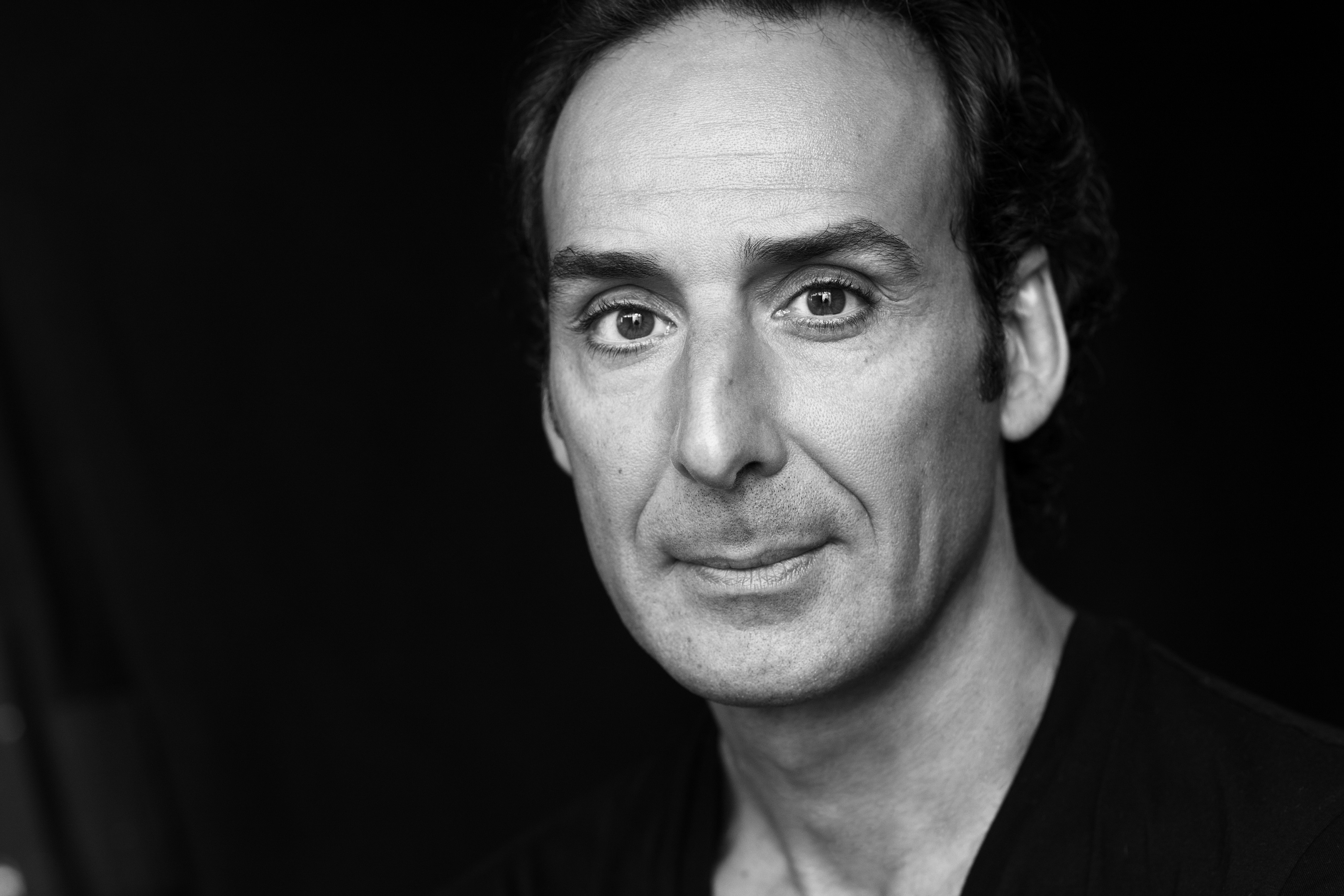 Alexandre Desplat (c) Brigitte Lacombe.jpg