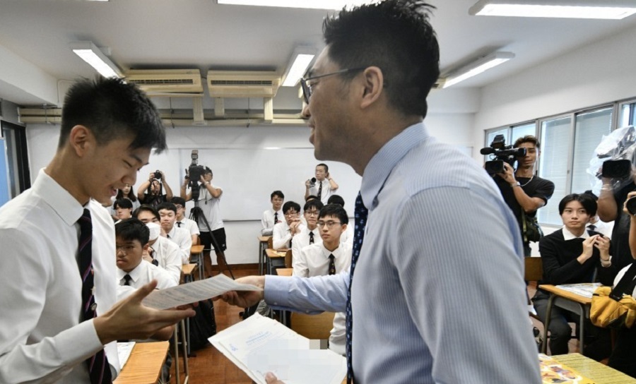 DSE放榜-天文台-低压槽迫近有几阵骤雨及狂风雷暴-吁考生记得带雨伞