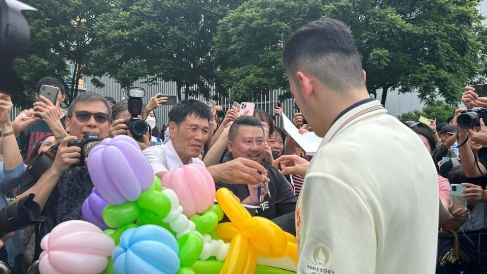 巴黎奧運-奧運代表團添馬公園與學生交流-有學生稱-學習到有夢想就要堅持