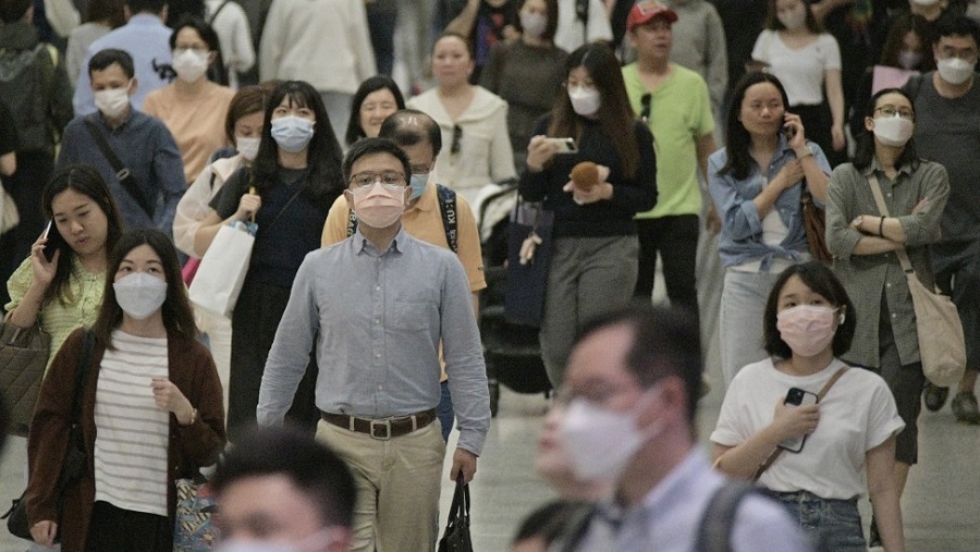 本港女多男少差距至今年中拉開至逾67萬人-女性平均87-9歲