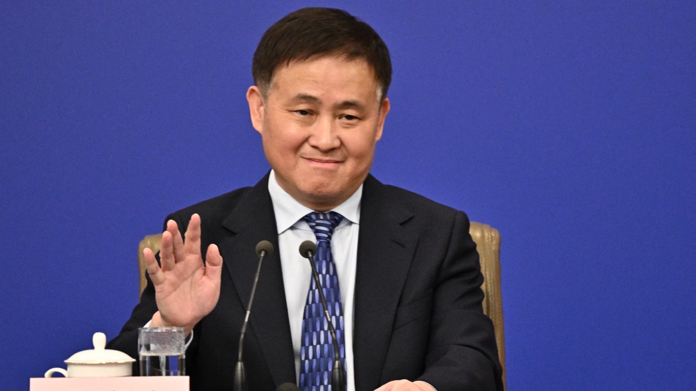 人行潘功勝2025_AFP.jpg