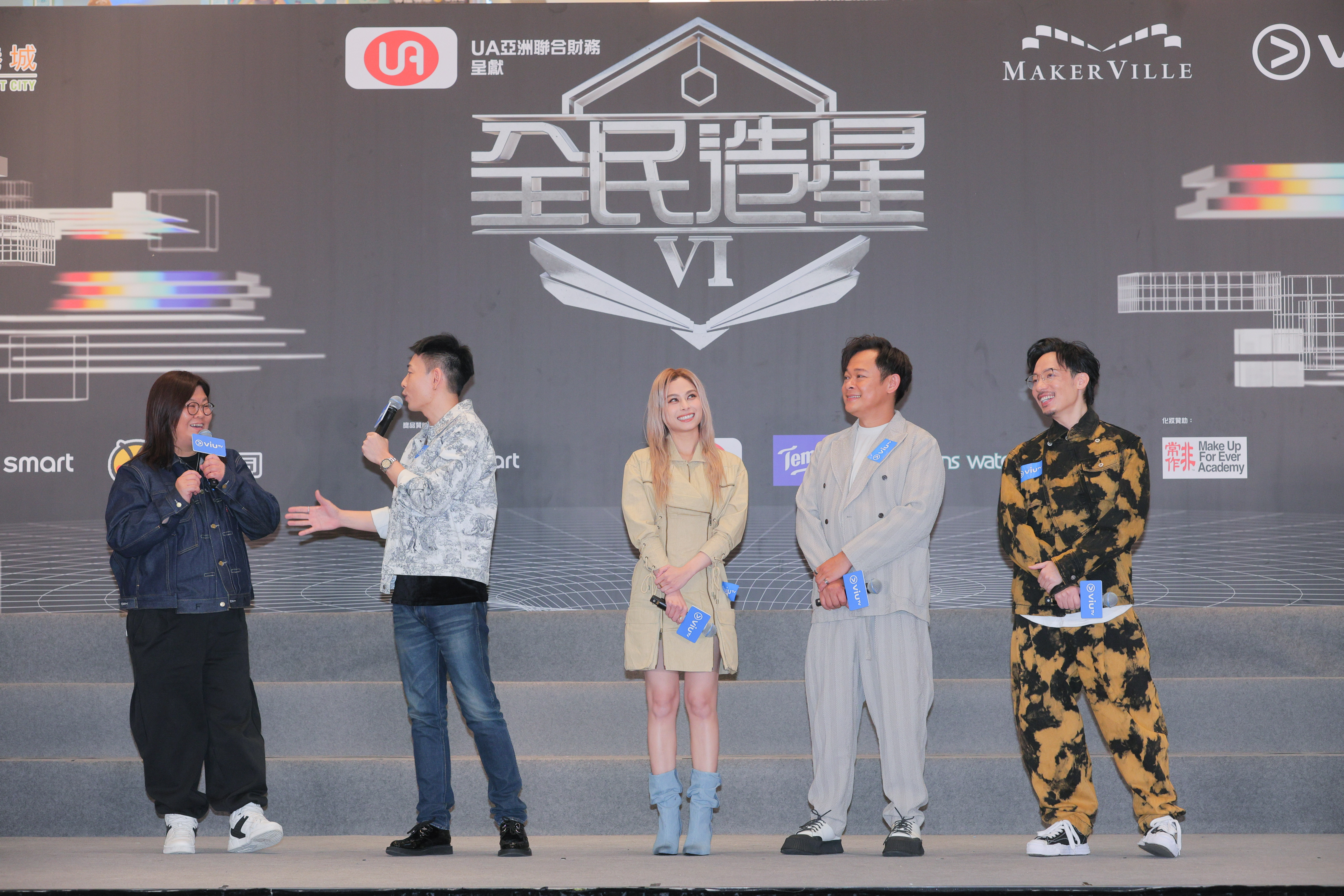 節目總顧問花姐、音樂顧問徐浩、導師李幸倪 Gin Lee、導師梁祖堯和節目主持強尼_2.jpg