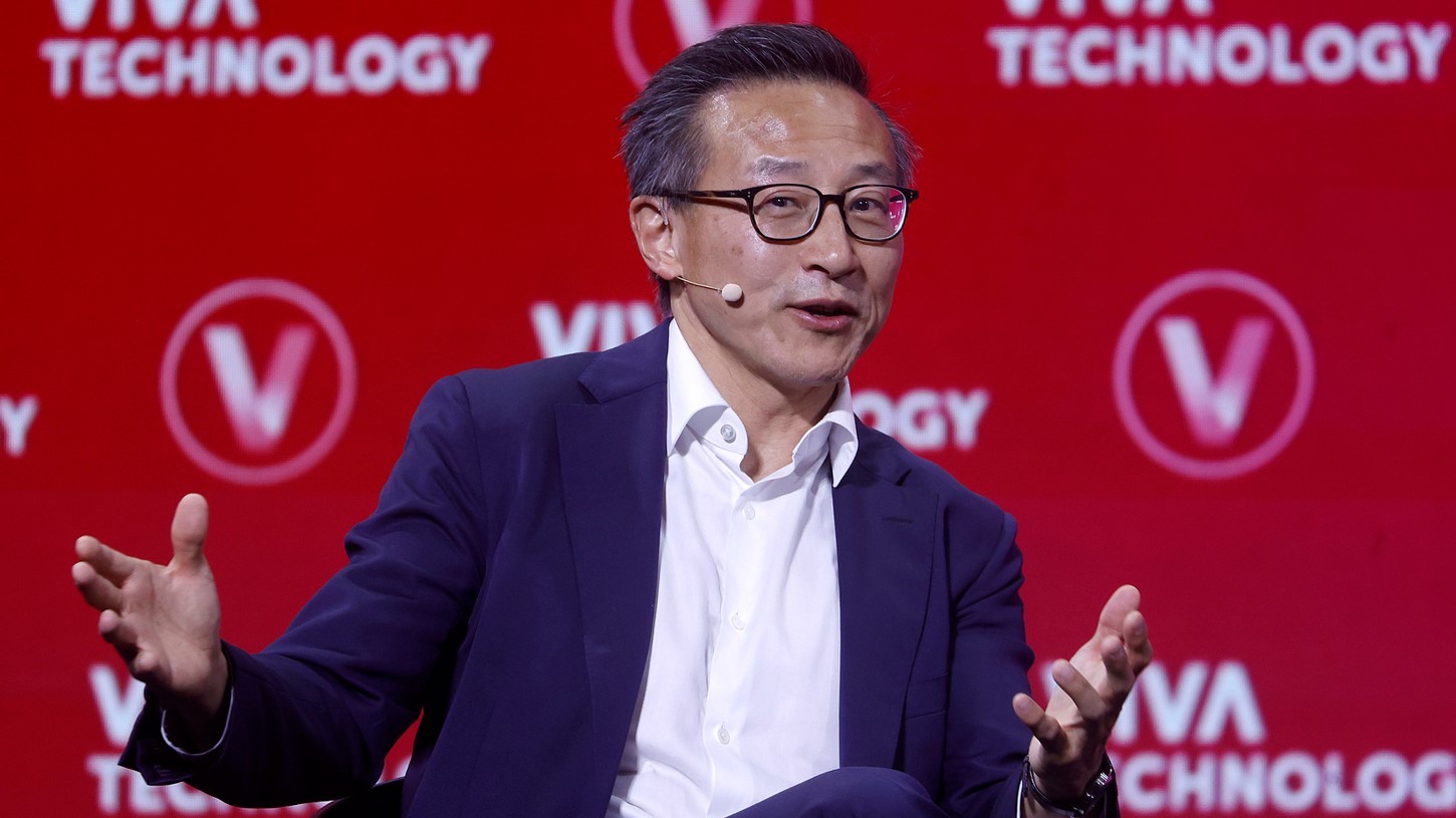 蔡崇信出席VivaTech 2025.jpg