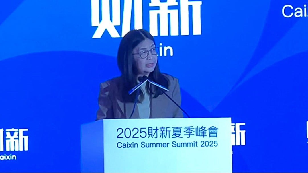 梁鳳儀指會繼續吸引多元化公司來港上市.jpg