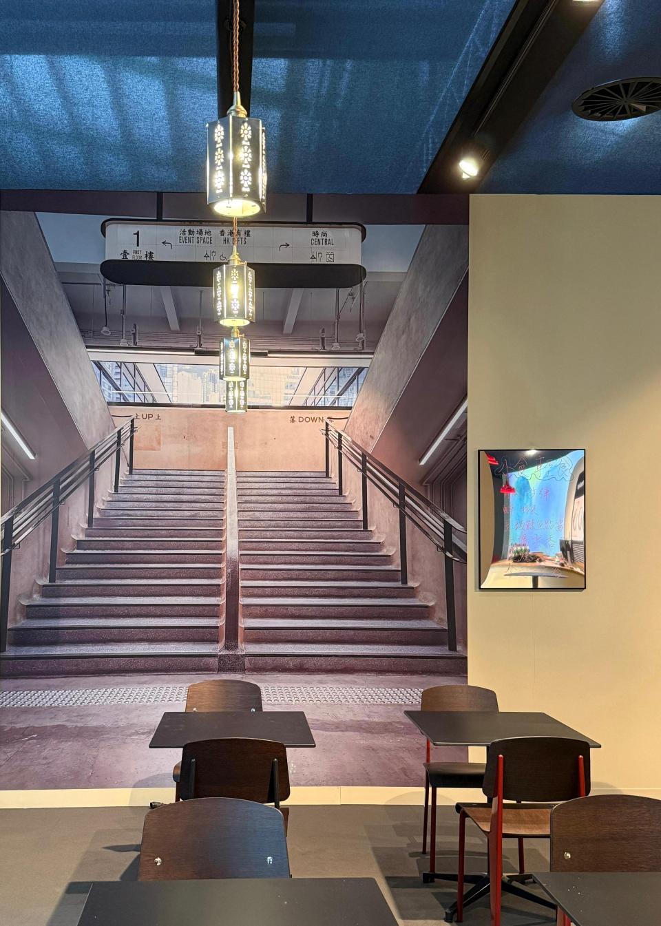 有片｜旅發局於瑞士Art Basel推出「香港吧」 綻放舊城中環文化活力及地道美食 - 視頻專題 - 橙新聞