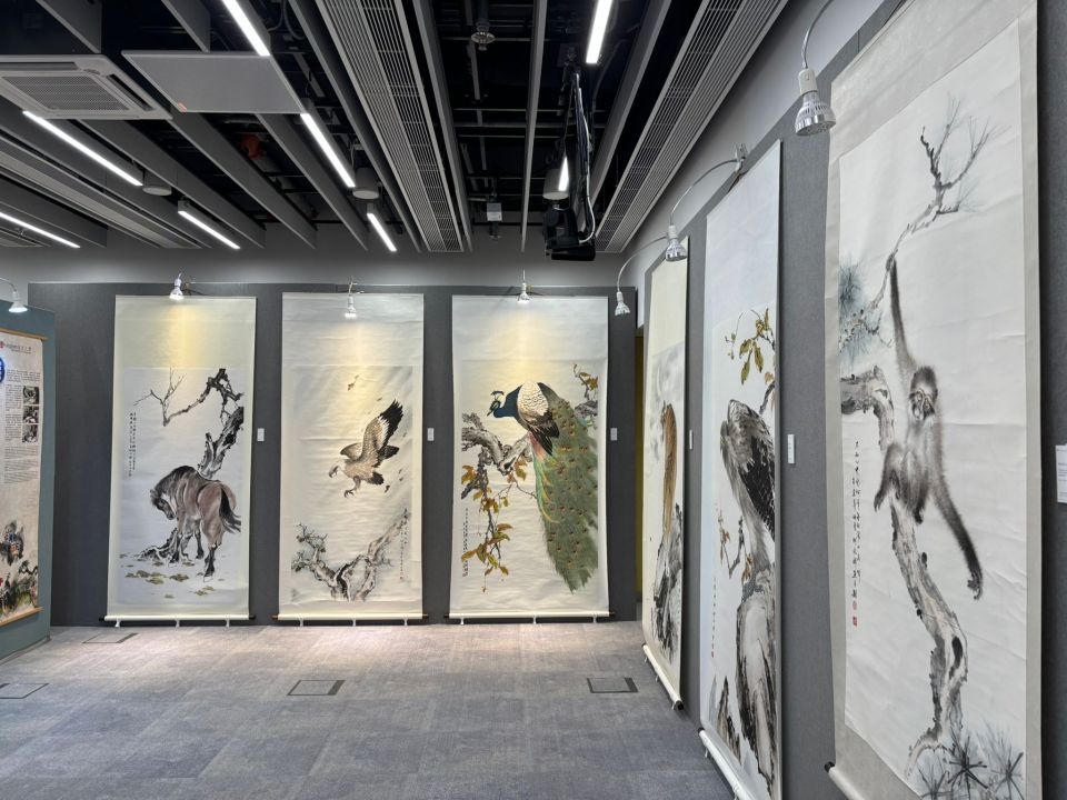文化走访-师生齐心承传圆满-何永祥携20岭大学生共创-岭南春色