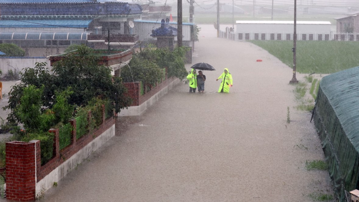 南韓暴雨.jpg
