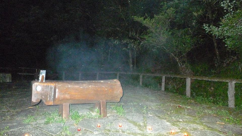 R2.jpg