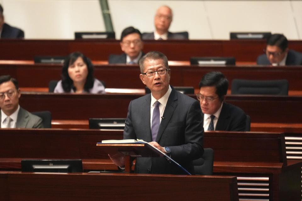 財政預算案丨基本免稅額增至14-5萬元---薪俸稅寬免上限增至3000元---逾200萬納稅人受惠