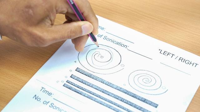 屯門醫院完成全港首宗磁波刀治柏金遜-無創療程即時改善手震