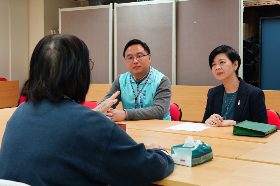 宏福苑五級火-何永賢與宏志閣業主會晤-稱不少冀當局收購業權