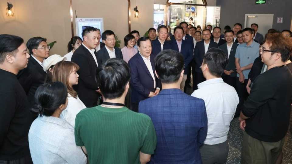 韓成科-夏寶龍調研大灣區之行傳達三個重要意義