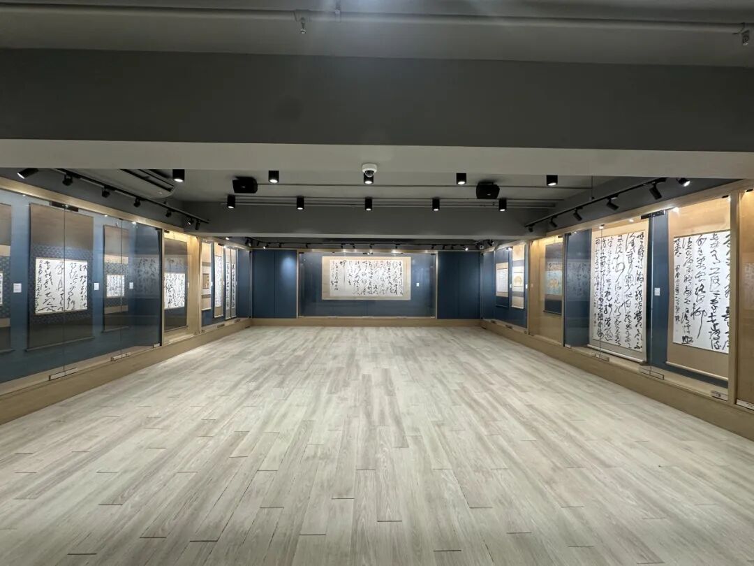 集古齋展出十位五十年代草書名家作品-呈現當代書法筆墨風格