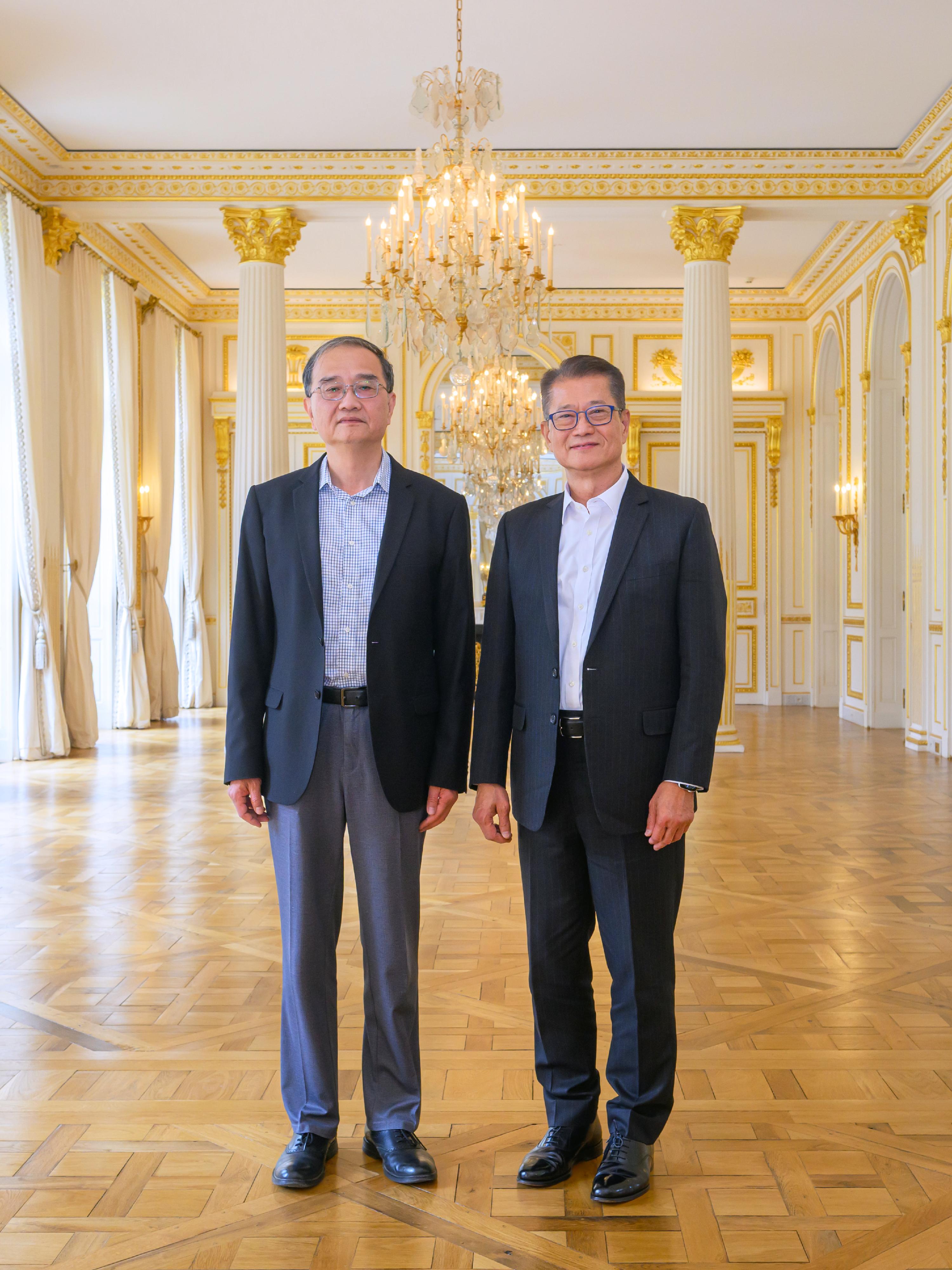 陳茂波率團訪問歐洲-稱法國金融機構可善用香港優勢