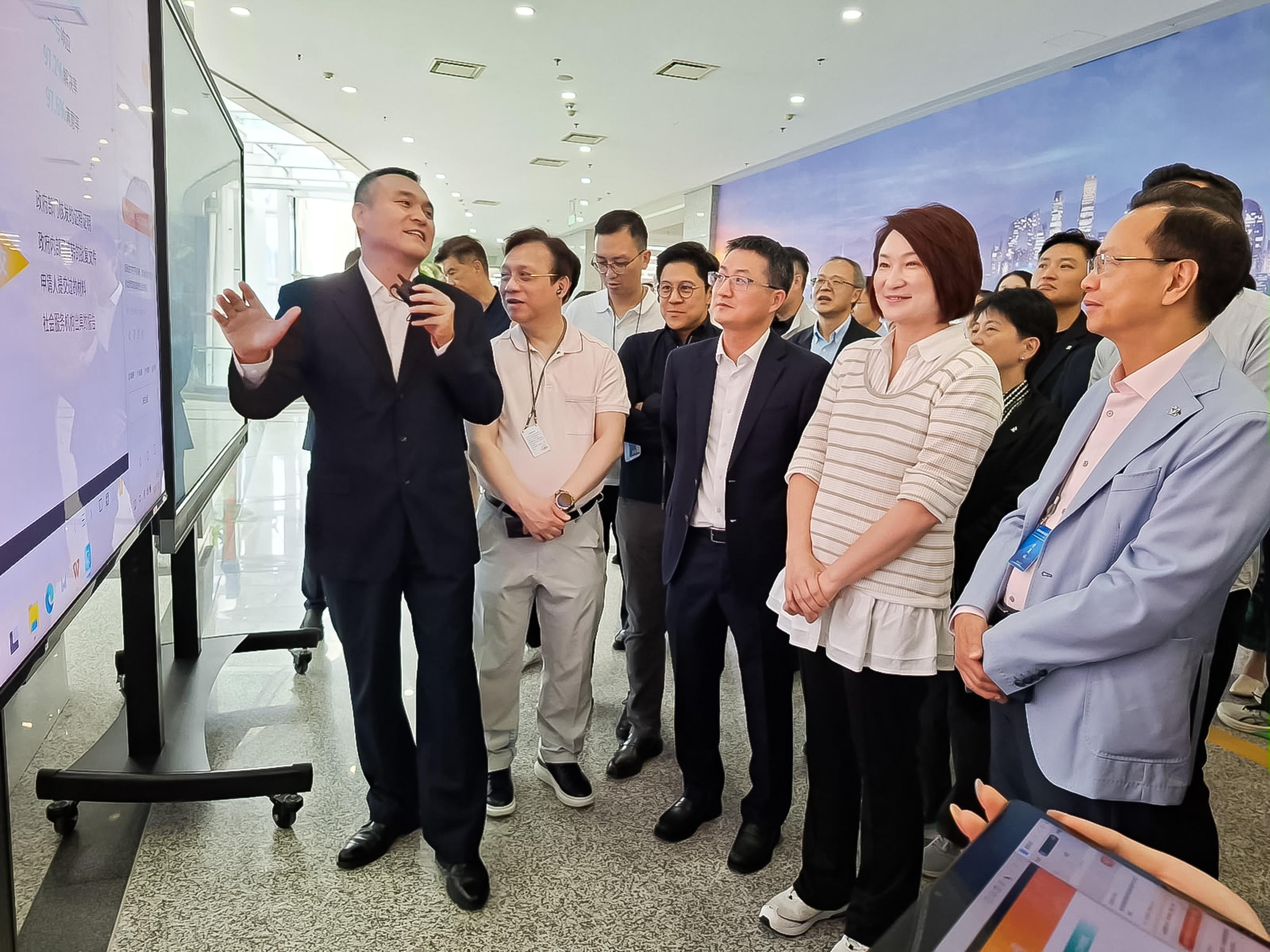 立會議員訪北京12345熱線中心-借鑒-接訴即辦-優化地區服務