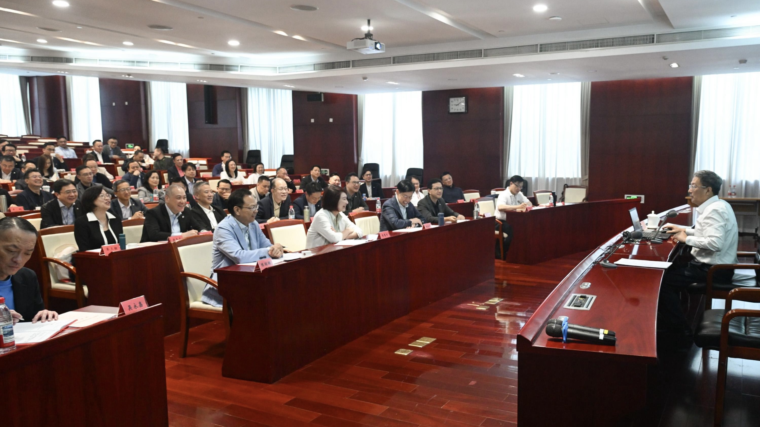 來論-議員從北京研修帶回港的三封-信