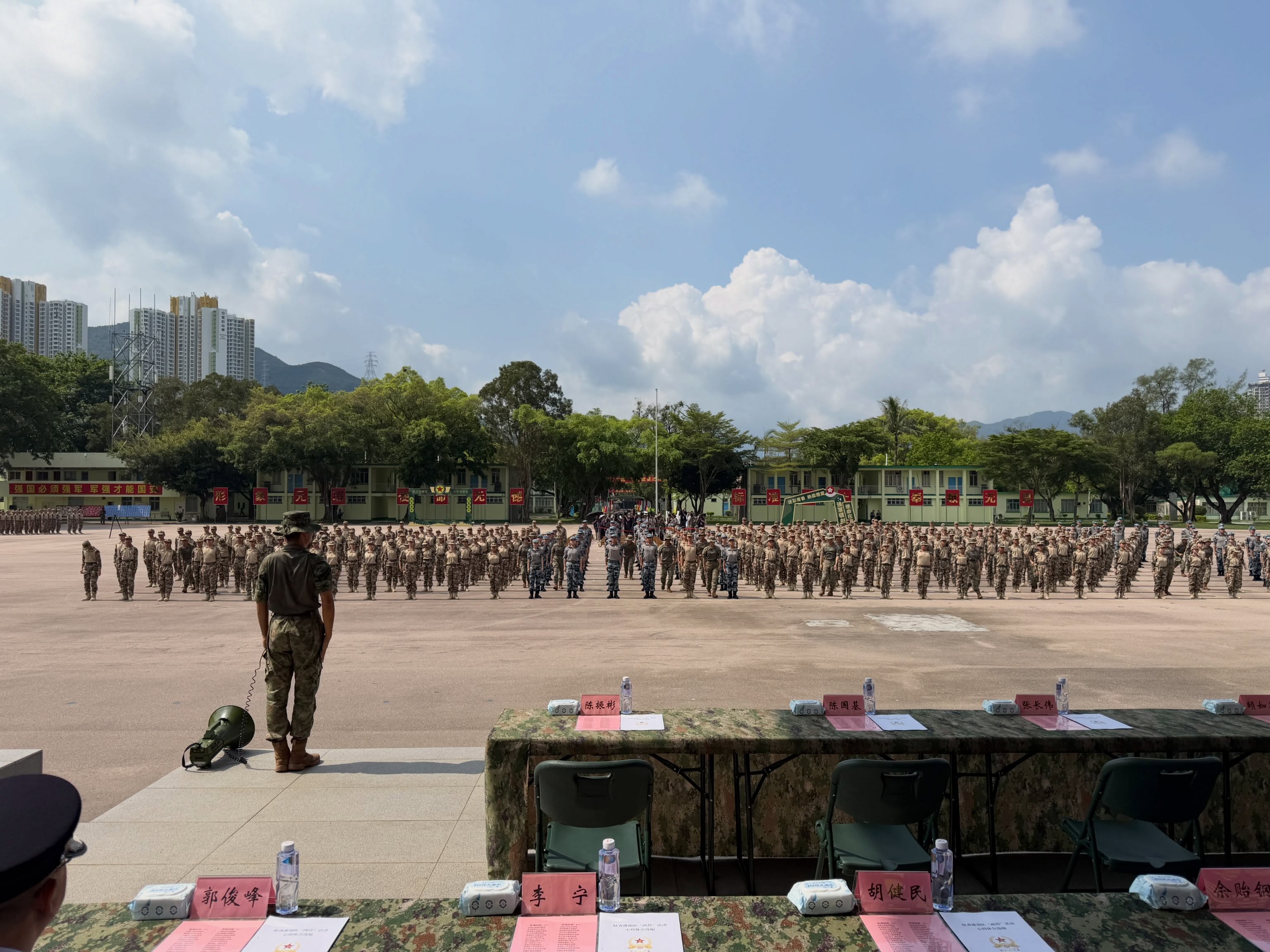 政情-長子參加軍事夏令營變成熟堅強-霍啟剛-為佢感到驕傲