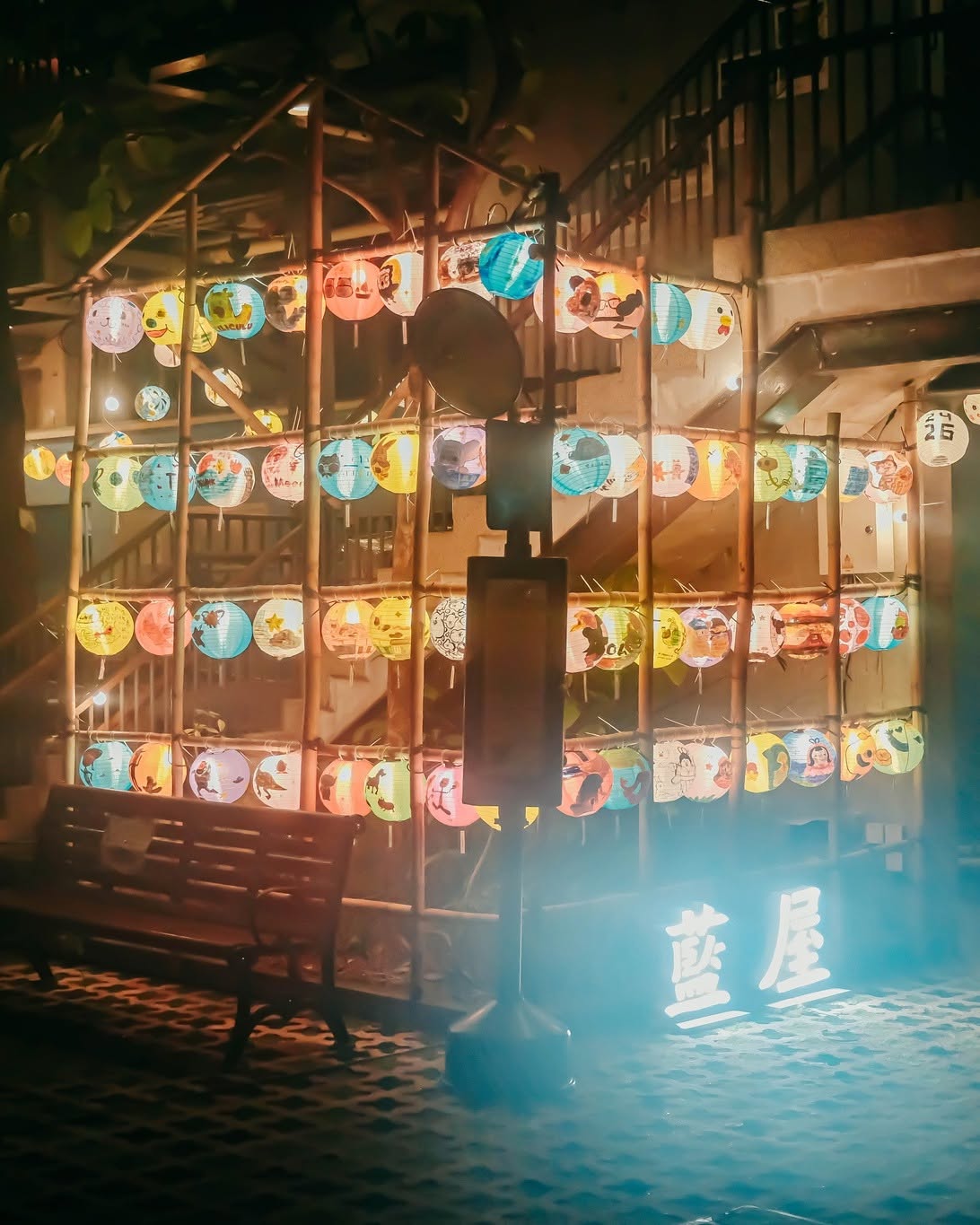 中秋好去處-藍屋700盞花燈亮燈-灣仔3大免費打卡熱點推介-太原街尋寶-利東街燈海