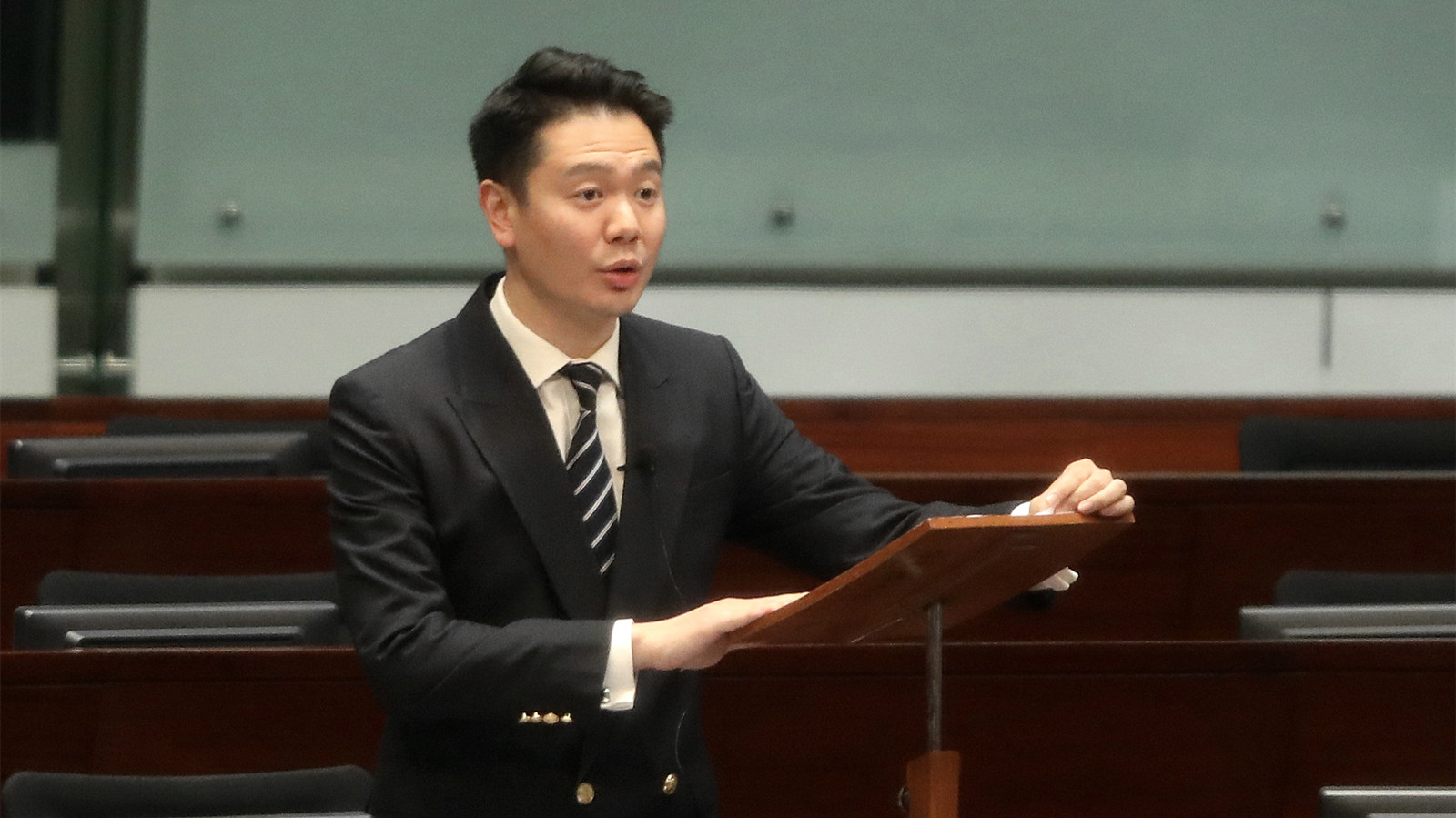 周浩鼎:岑耀信對法治精神置之不顧 評論或對上訴法庭施加壓力 - 港聞 - 橙新聞