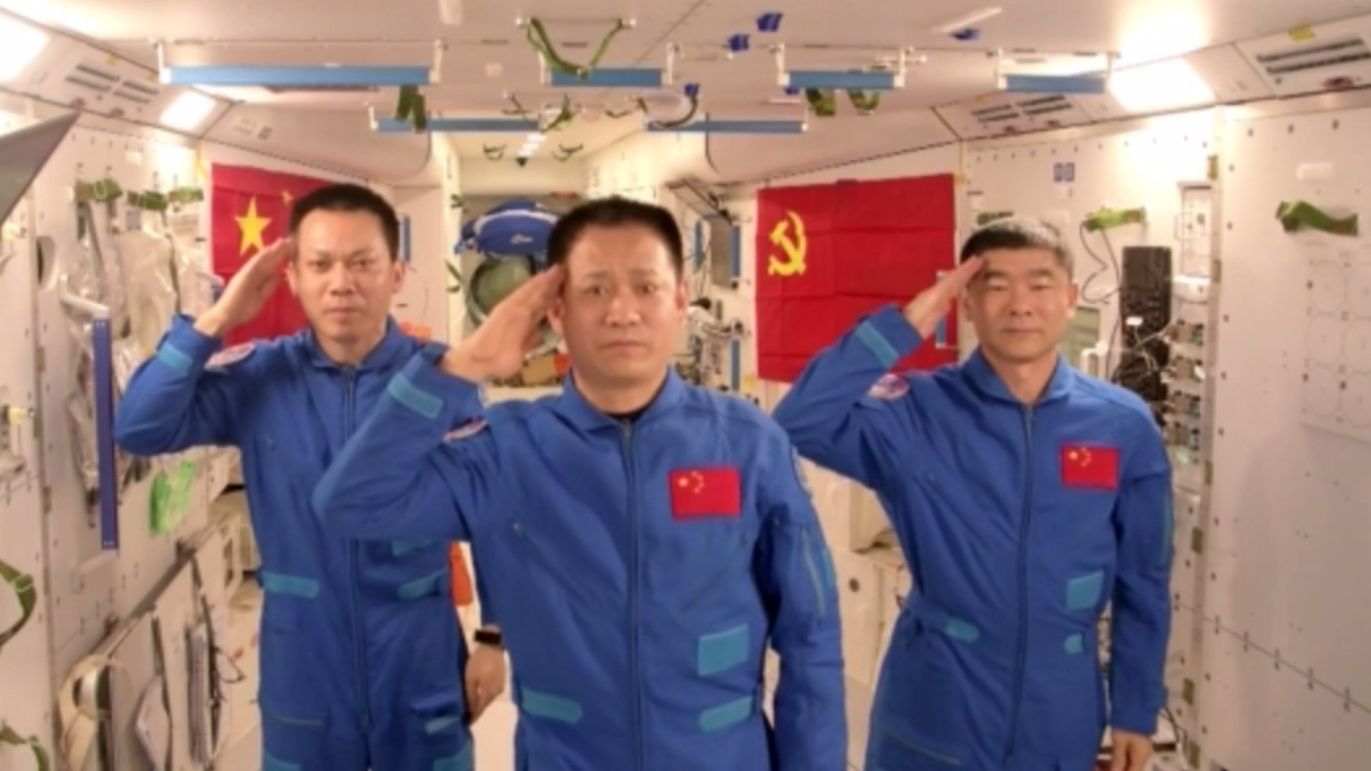 神舟十二號航天員拍短片「宇宙慶生」　祝中國共產黨生日快樂