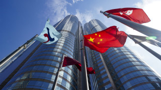 油價飆憂儲局反手加息-港股急挫894點-金價曾插逾8-失守4100美元