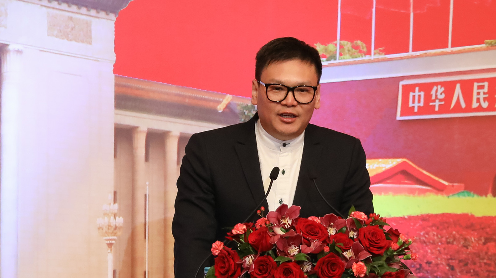 政情｜港澳辦再轉載涉長和交易評論文章：政商界支持依法審查　長和應三思