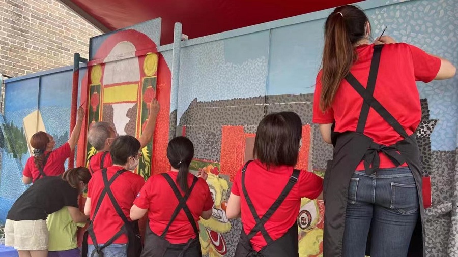 鄉議局辦「鄉情畫意」鄉郊壁畫彩繪慶回歸　約100名鄉民參與