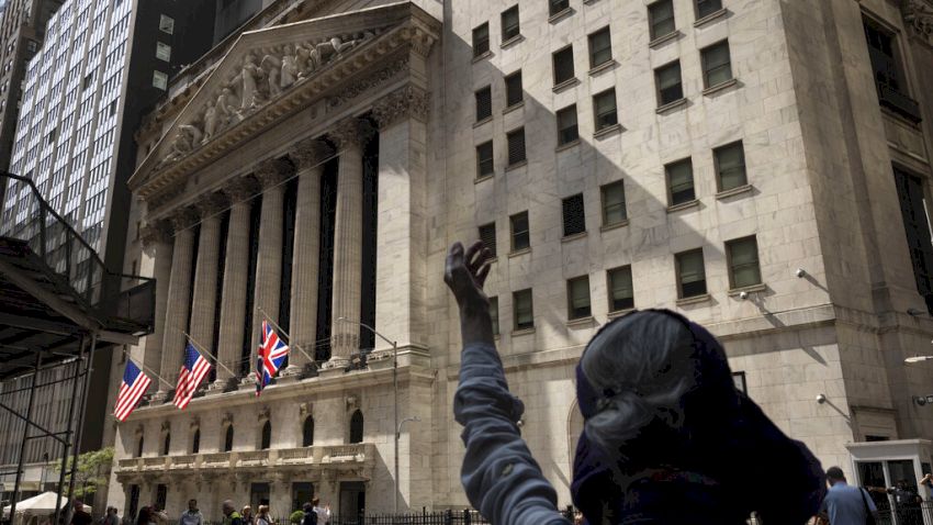 內地經濟丨上月CPI跌0.3%兩年半來最低 國統局：回落屬階段性