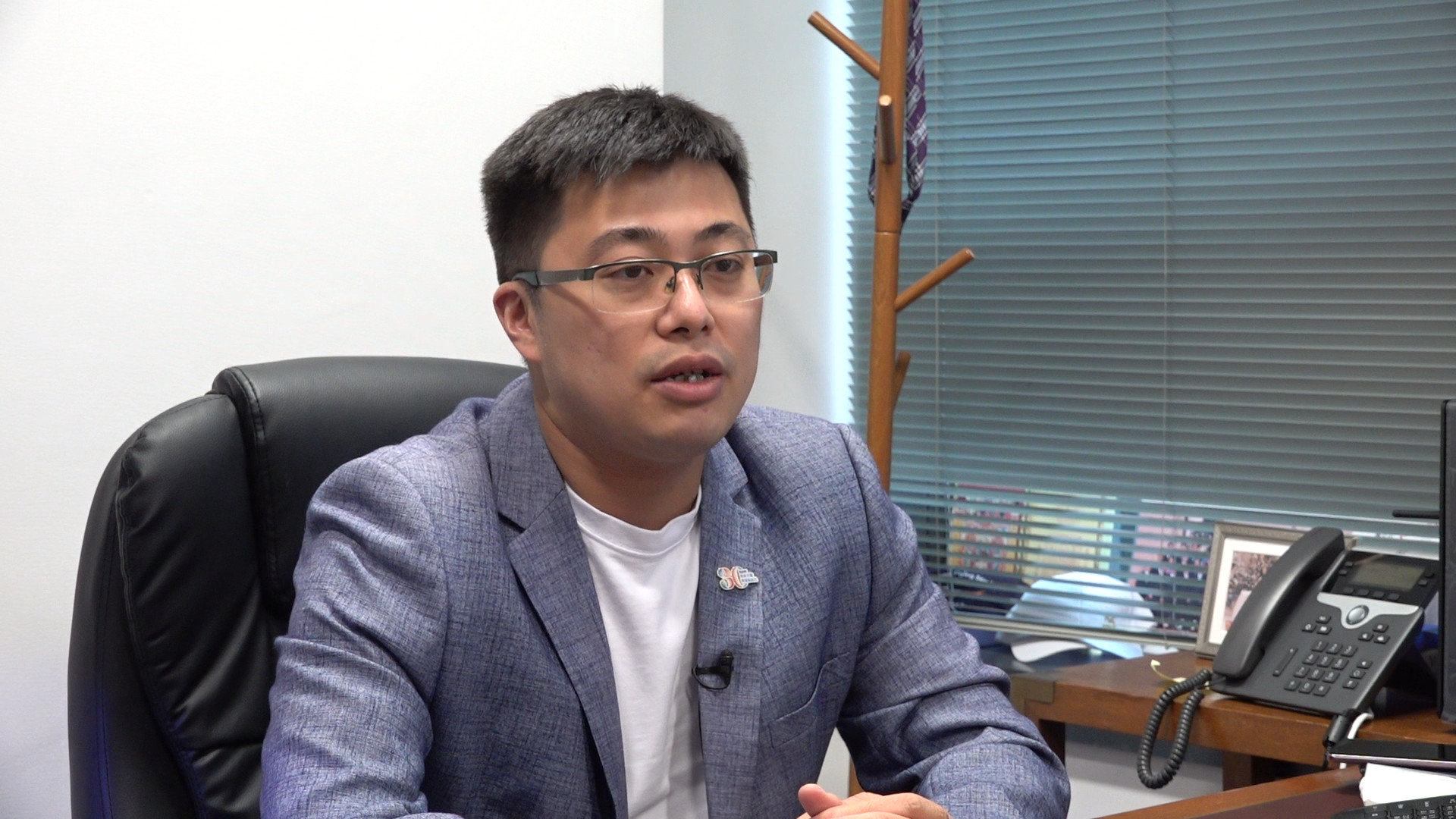 政情｜港澳辦再轉載涉長和交易評論文章：社會各界支持對交易進行審查　冀長和懸崖勒馬