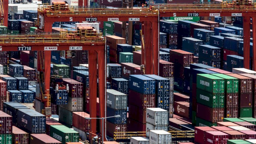 本港經濟丨出口貨值六連跌-上月按年插10.4-遜預期