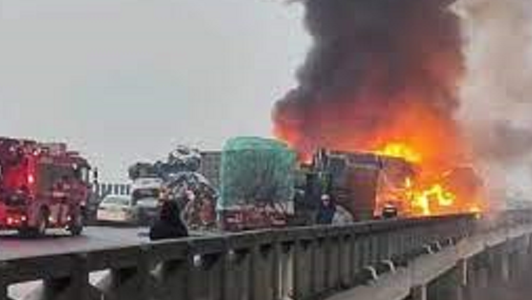 湖南長沙高速連爆多宗多汽車追尾事故　已致16死66傷