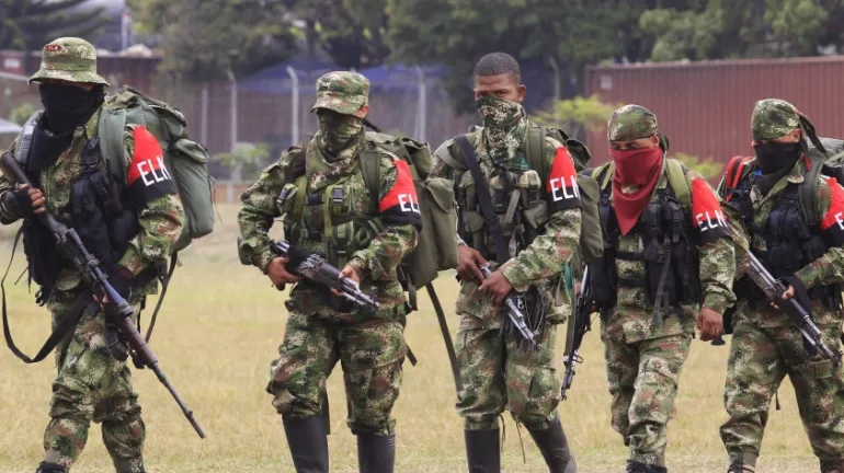 哥倫比亞軍事基地遭反政府武裝襲擊　至少九名士兵死亡