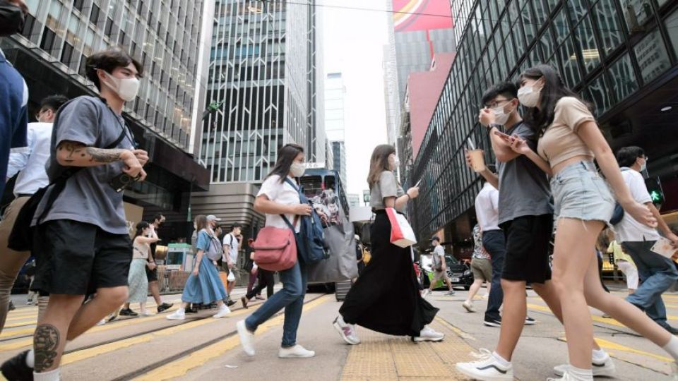 本港3年後現18萬人力缺口 顏汶羽倡盡快引入外勞填補空缺 本港3年後現18萬人力缺口 顏汶羽倡盡快引入外勞填補空缺