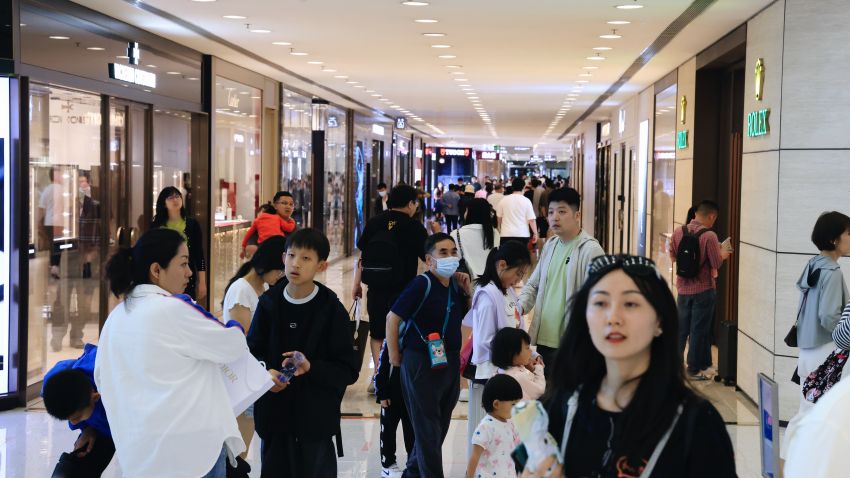 本港經濟丨4月零售銷售升15-勝預期-珠寶首飾續領風騷