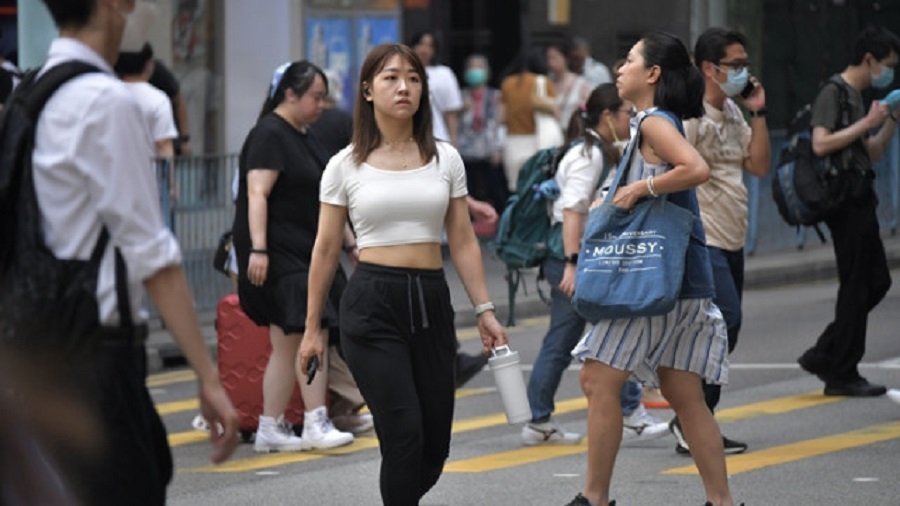 天文台｜本港多處地區氣溫升至33度　酷熱天氣警告繼續生效