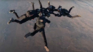 美五人從38000呎高空跳下-刷新-高跳低開編隊跳傘-世界紀錄