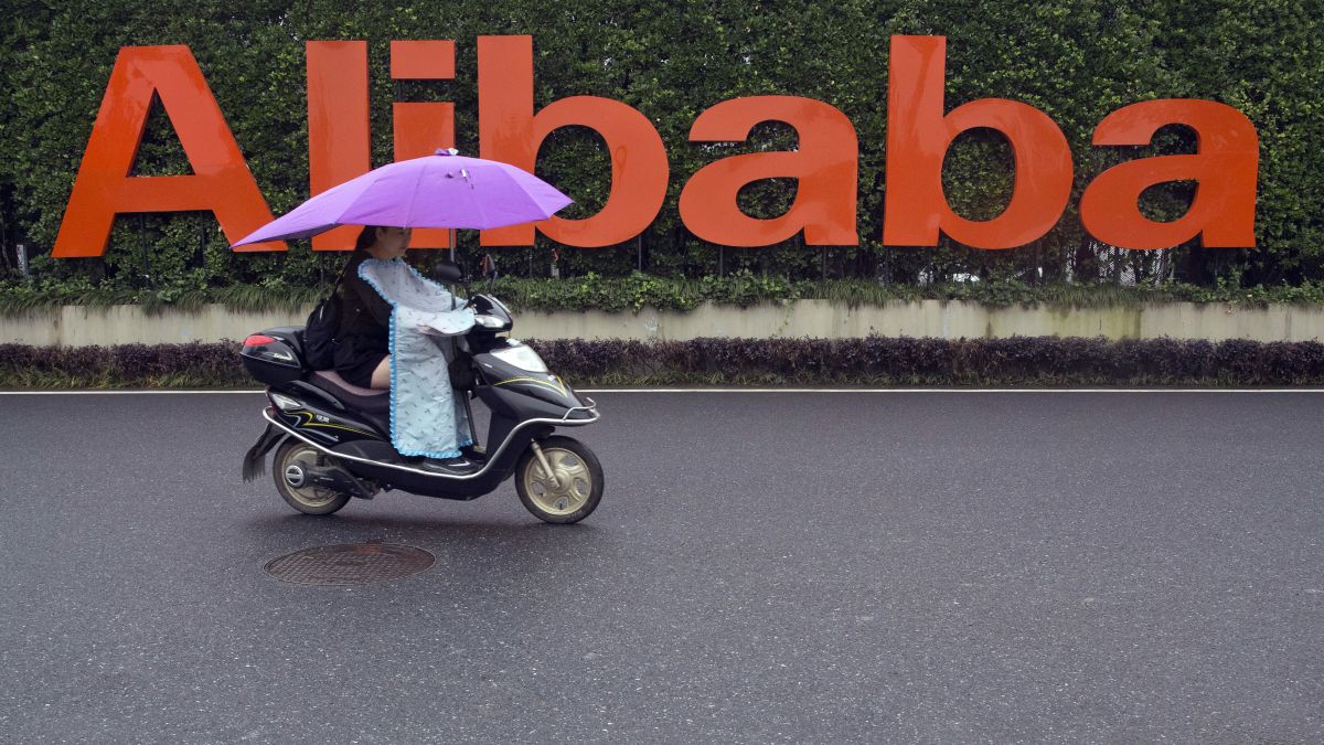 阿里上季多賺19%首派息惟分拆遇阻兼馬雲減持股價低開近9%