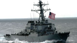 美軍驅逐艦及多艘商船紅海遇襲-胡塞武裝稱曾攻擊-以色列船隻